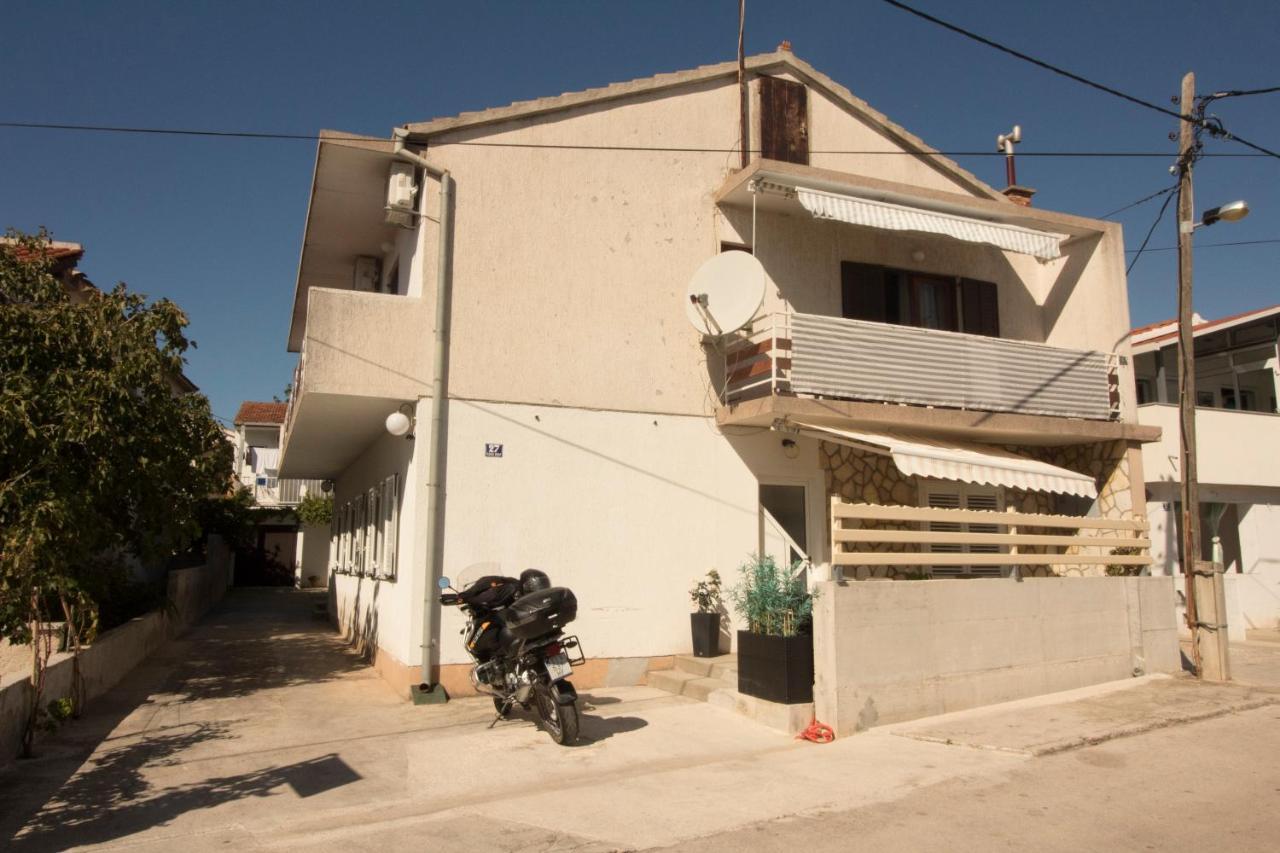 Apartmani Ana Juricev Vodice Exterior foto