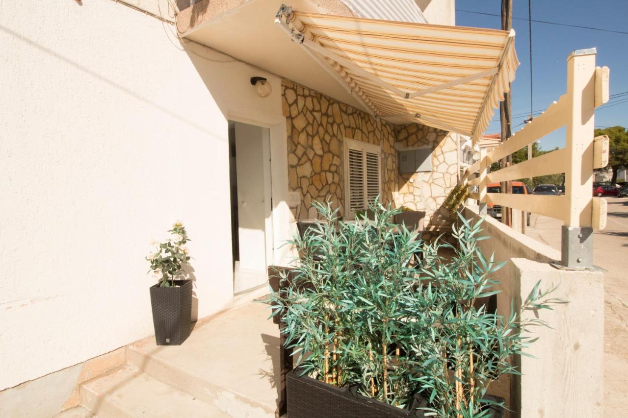 Apartmani Ana Juricev Vodice Exterior foto