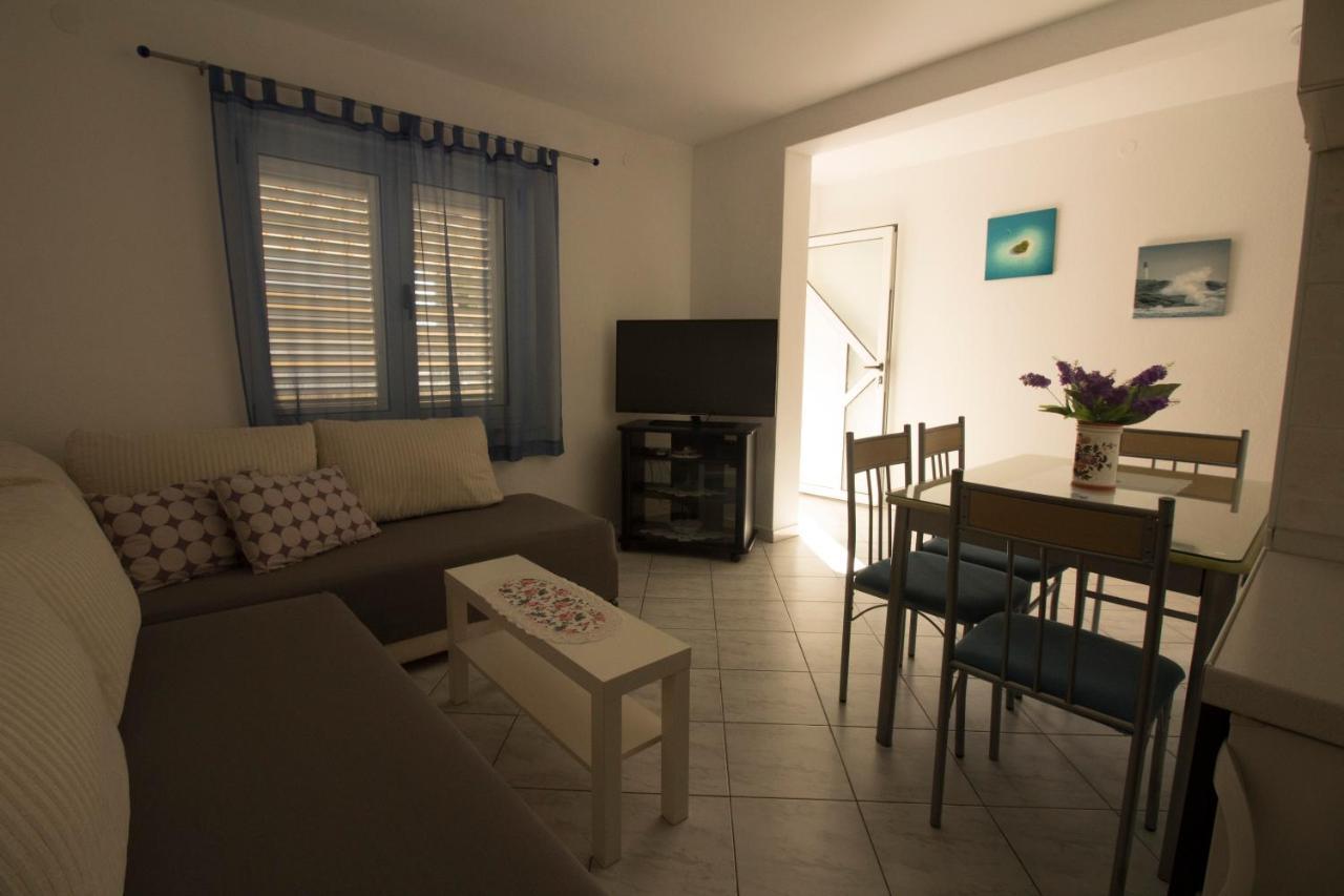 Apartmani Ana Juricev Vodice Exterior foto