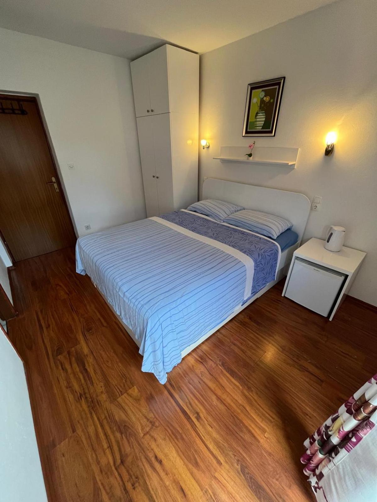 Apartmani Ana Juricev Vodice Exterior foto
