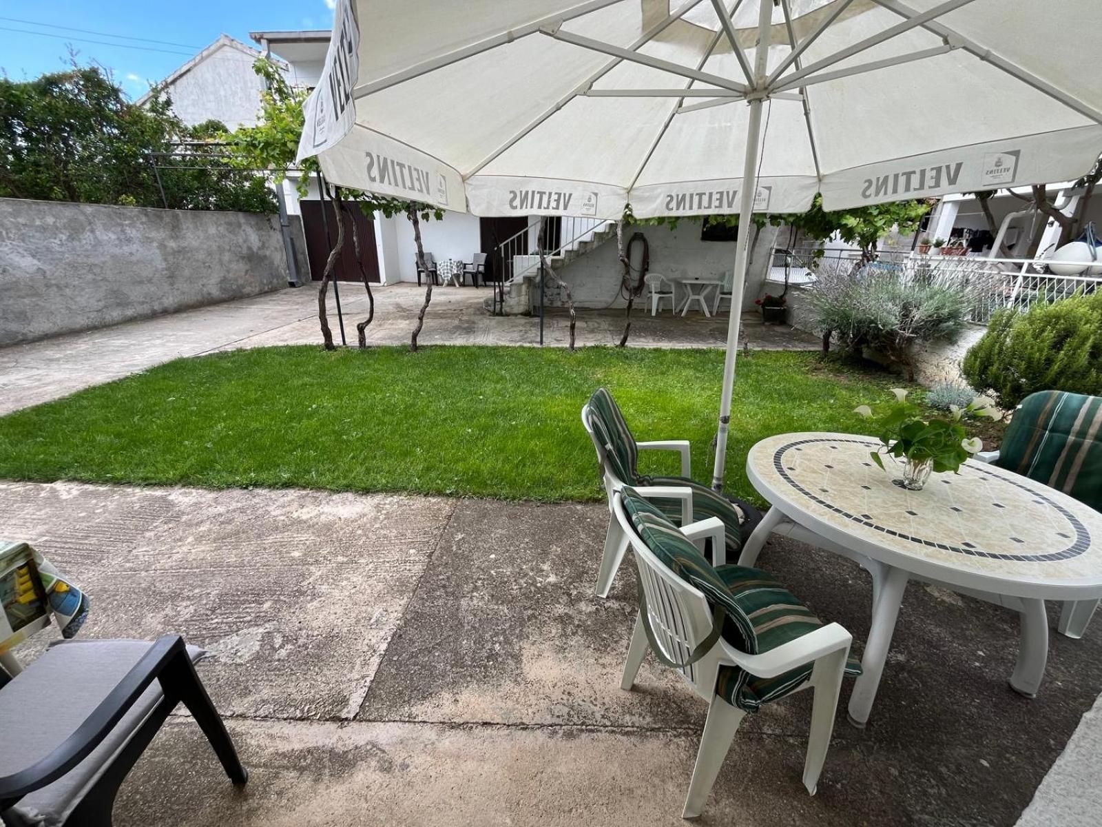 Apartmani Ana Juricev Vodice Exterior foto