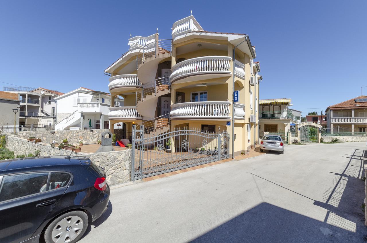 Apartmani Ana Juricev Vodice Exterior foto